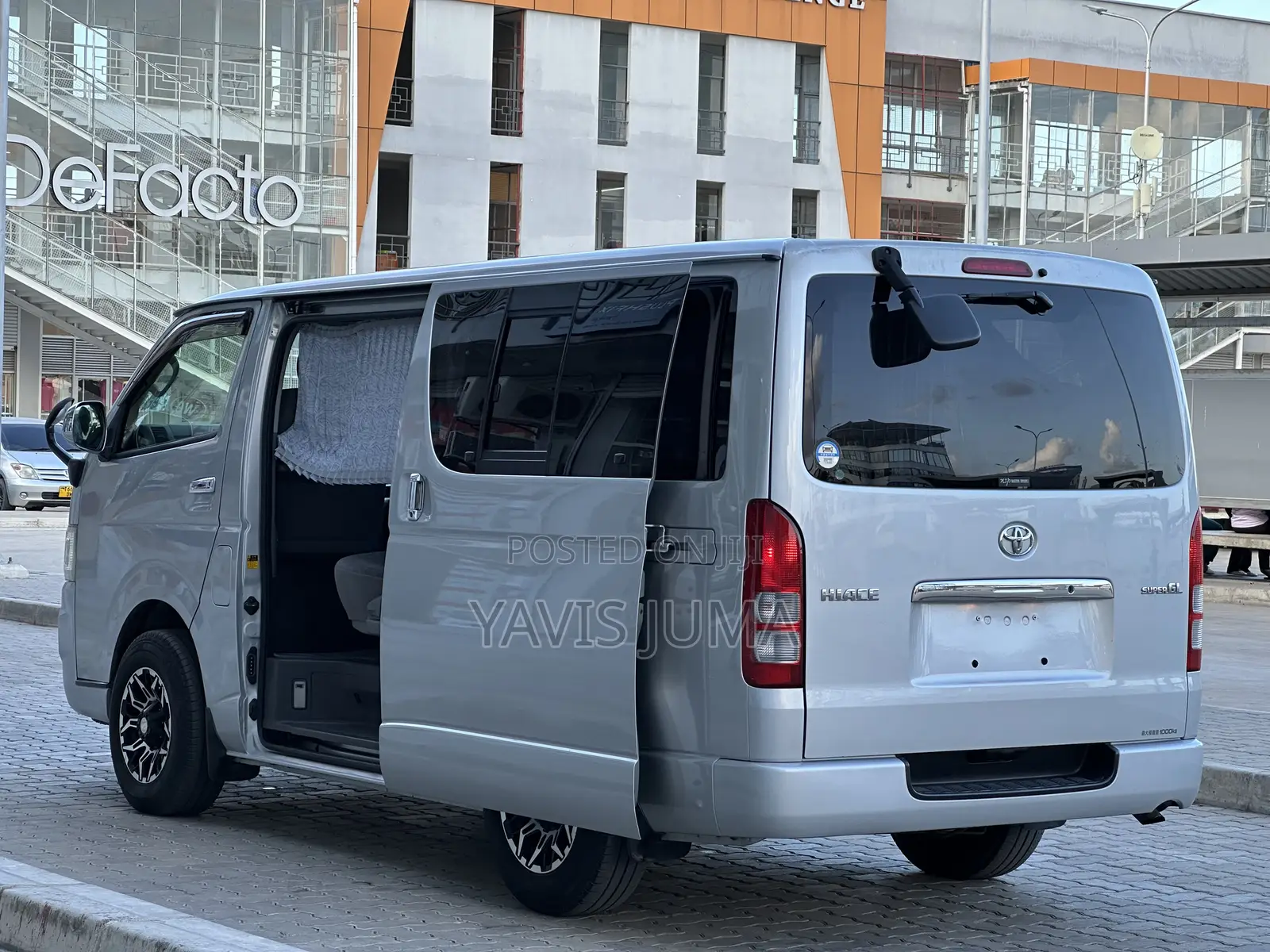 Toyota HiAce 2006 Silver