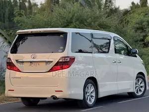 Toyota Alphard 2.4 Petrol AWD 2008 White