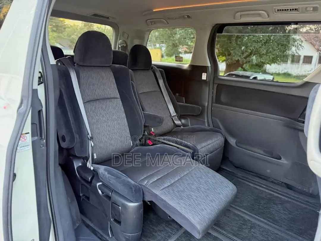 Toyota Alphard 2.4 Petrol AWD 2008 White