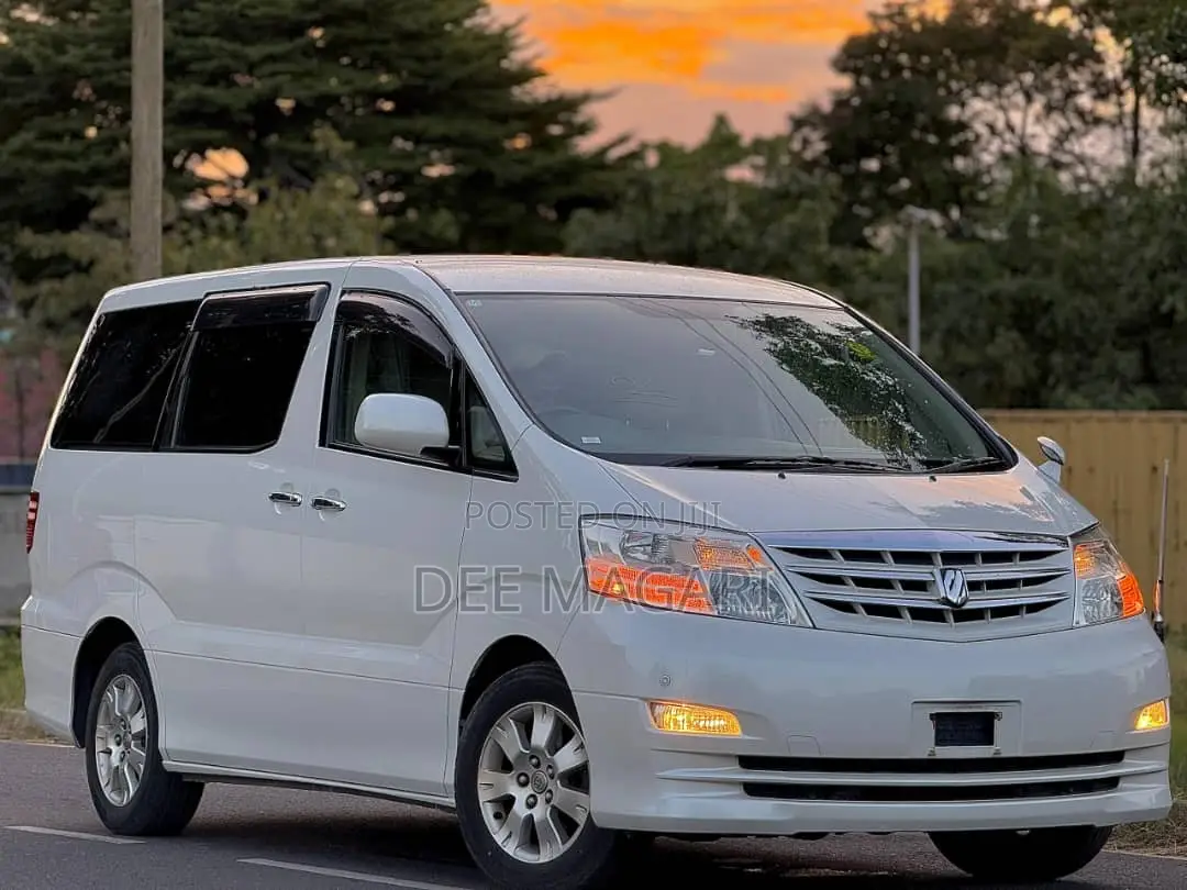 Toyota Alphard 2.4 Petrol AWD 2005 White