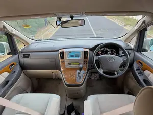 Toyota Alphard 2.4 Petrol AWD 2005 White