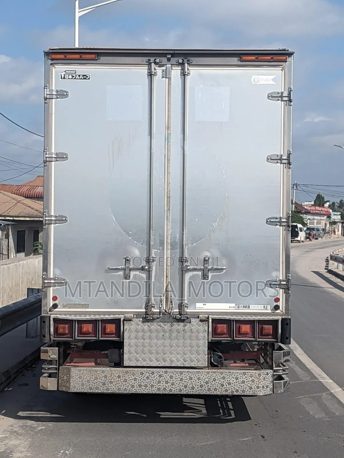 Canter Fridge Food Truck