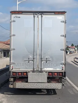 Canter Fridge Food Truck