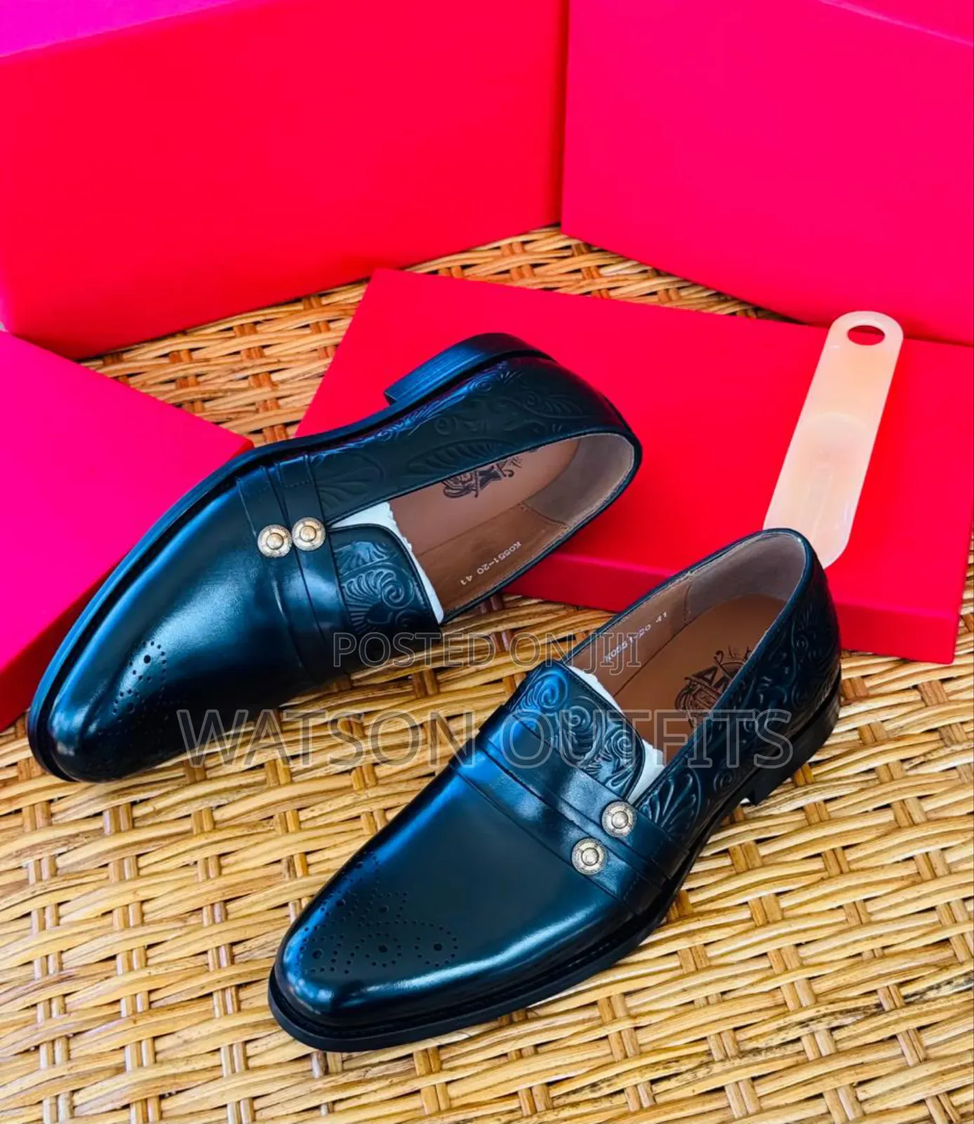 Men's Anax Shoes Officially Suitable