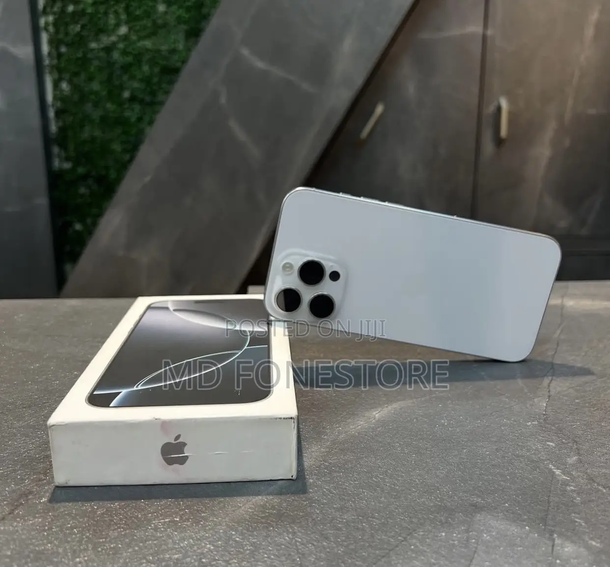 New Apple iPhone 16 Pro Max 256 GB White