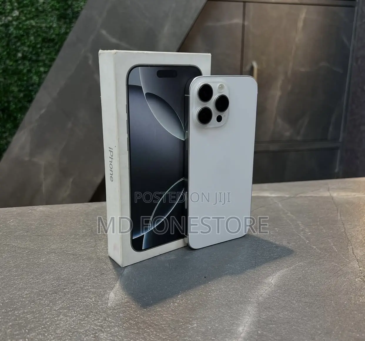 New Apple iPhone 16 Pro Max 256 GB White
