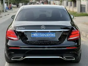 Mercedes-Benz E250 2017 Black