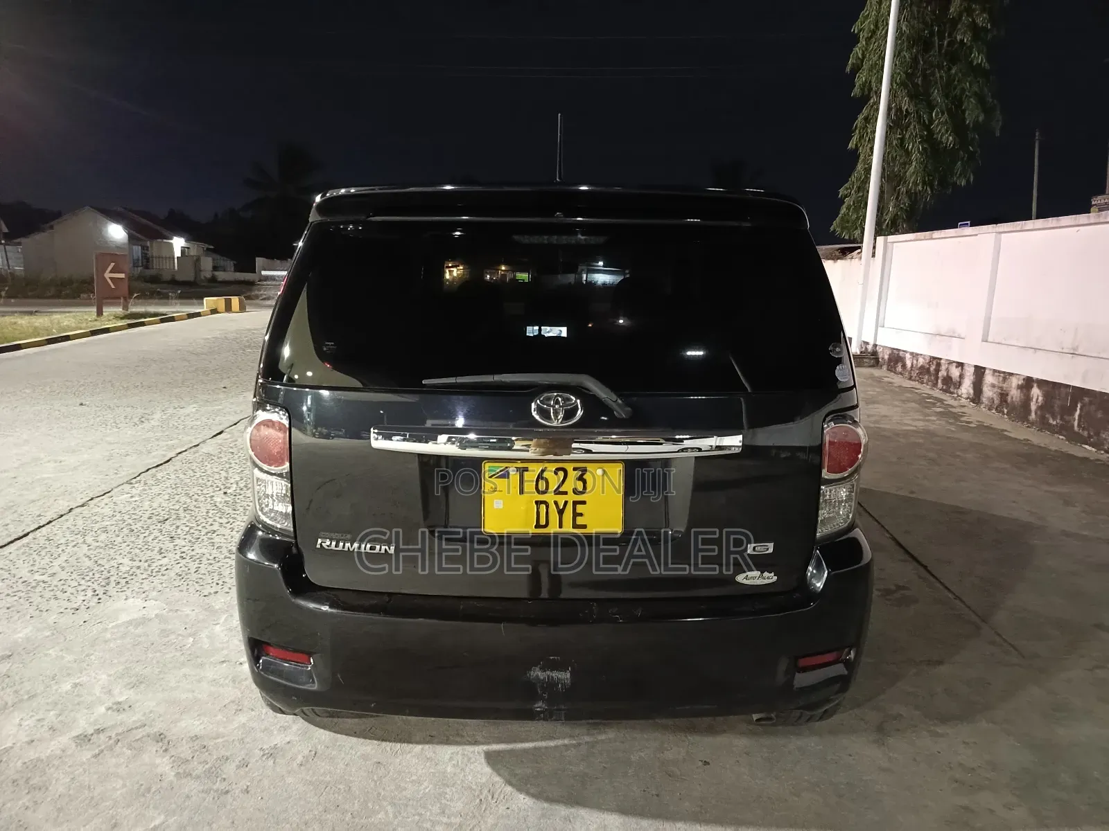 Toyota Corolla Rumion 2010 Black