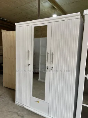 Kabati Milango Mitatu Mbao Ngumu White Very Classic