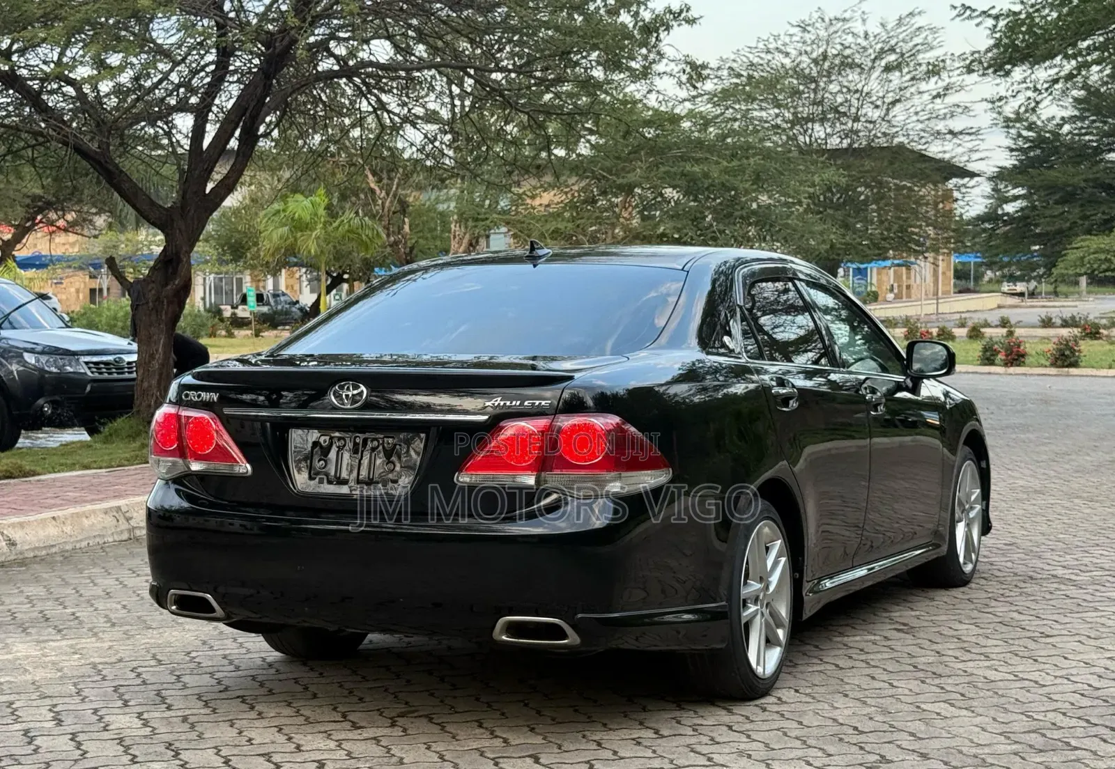 Toyota Crown 2012 Black