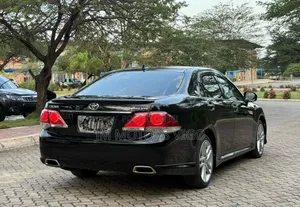 Toyota Crown 2012 Black