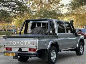 Toyota Land Cruiser 2017 Silver