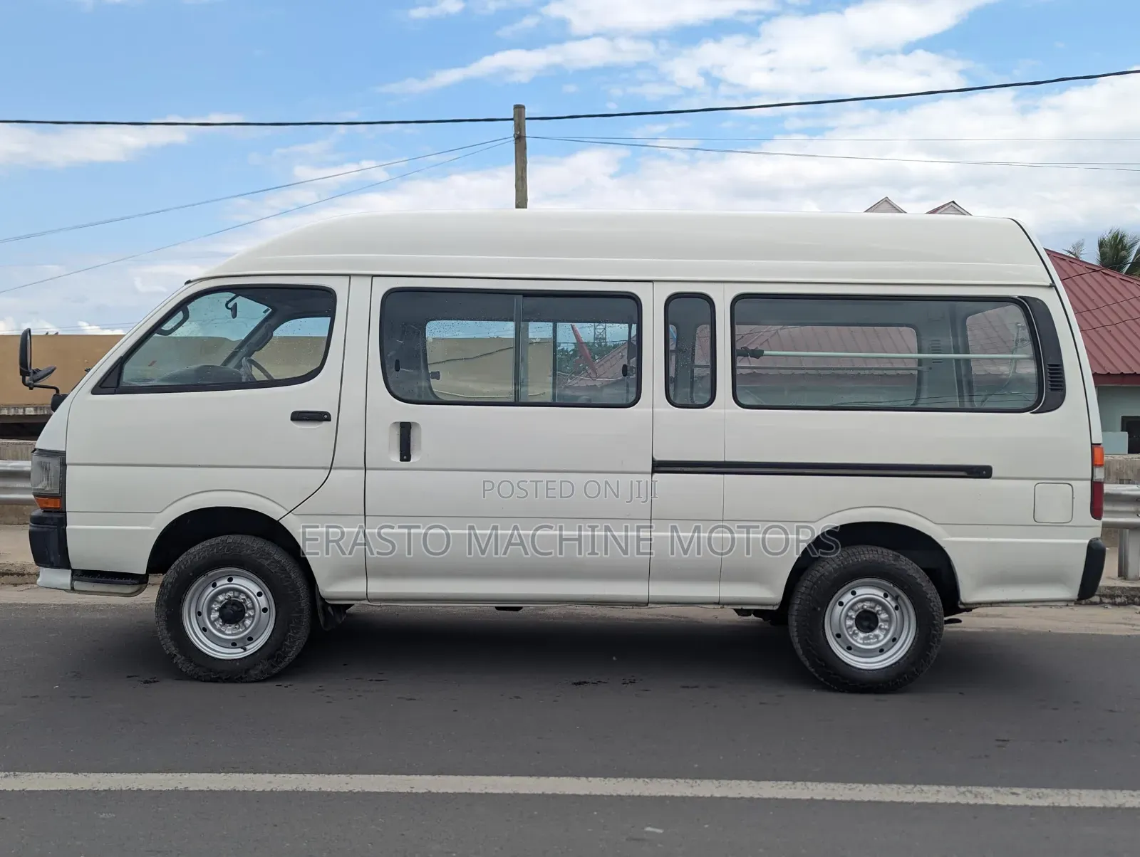 Toyota HiAce 2002 White
