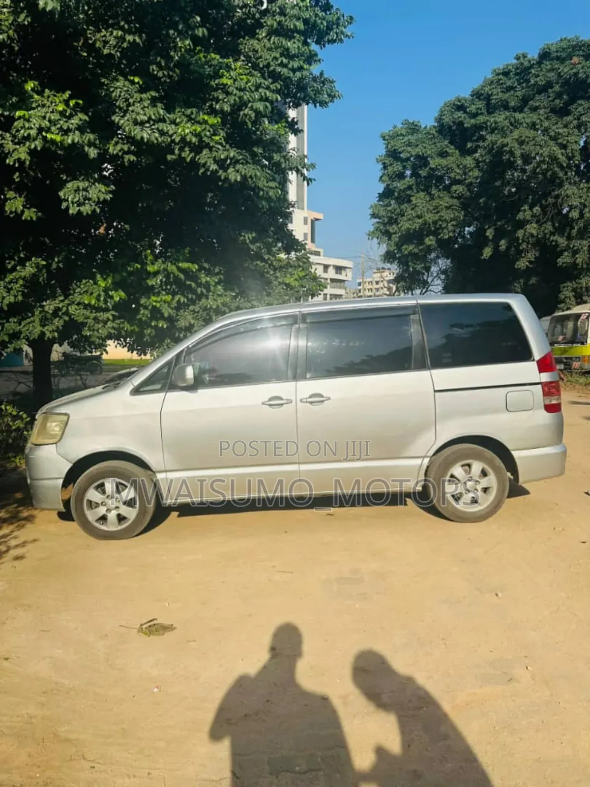 Toyota Noah 2002 Silver