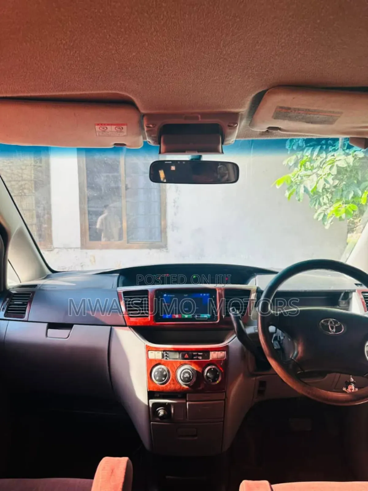 Toyota Noah 2002 Silver