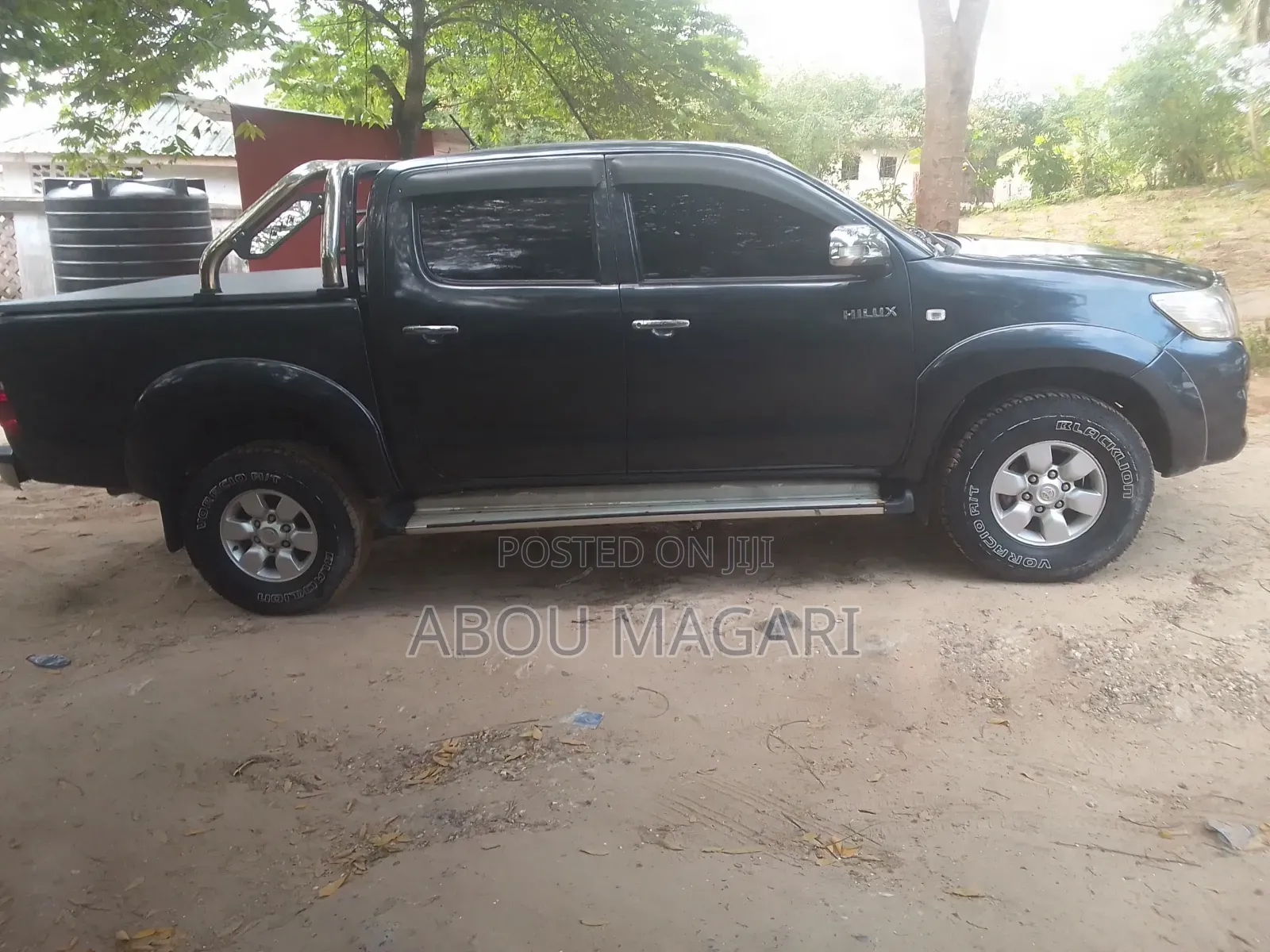 Toyota Hilux 2012 Gray