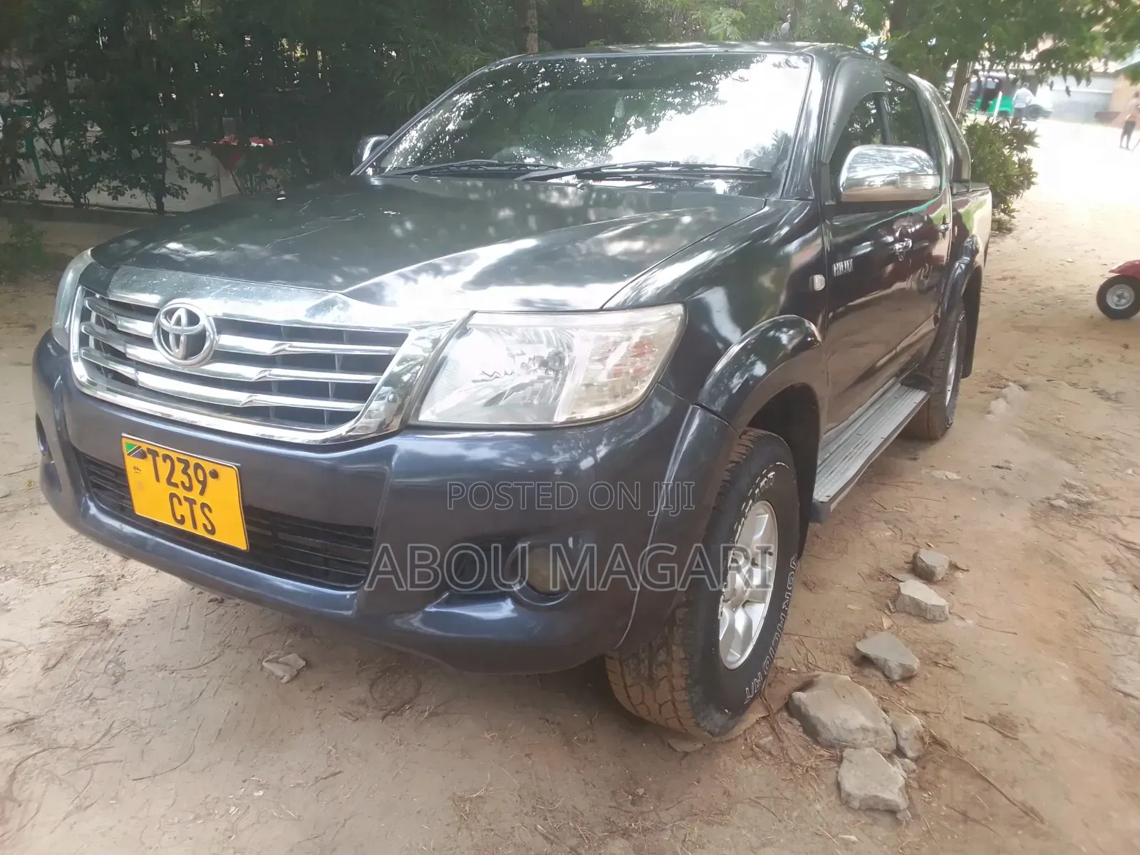 Toyota Hilux 2012 Gray