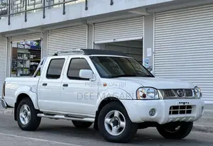 Nissan Hardbody 2008 White