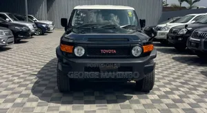 Toyota FJ Cruiser 2014 Black