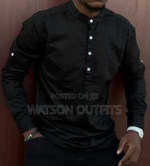 Shirts Clean in Round Collar