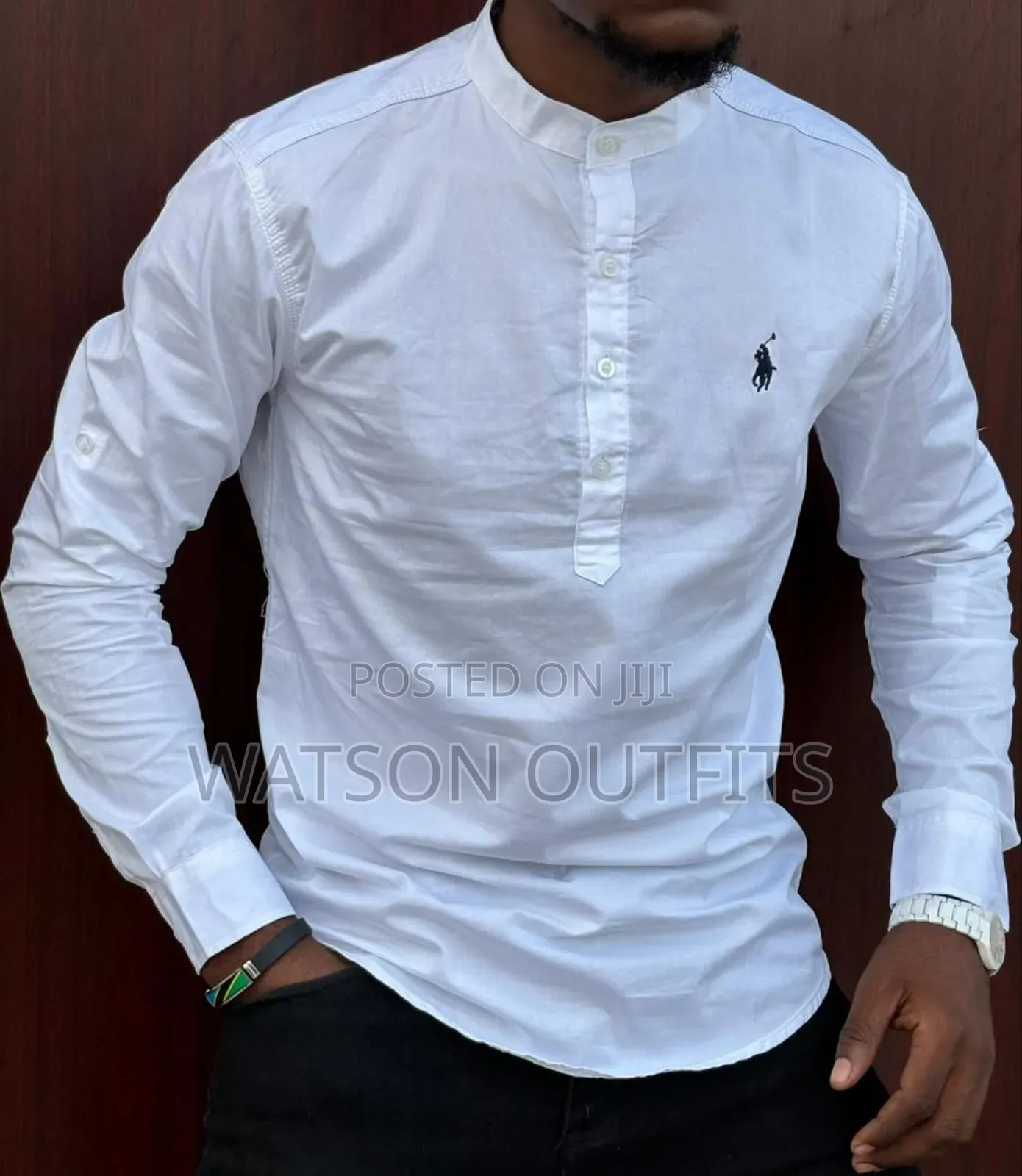 Shirts Clean in Round Collar