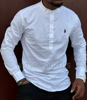 Shirts Clean in Round Collar