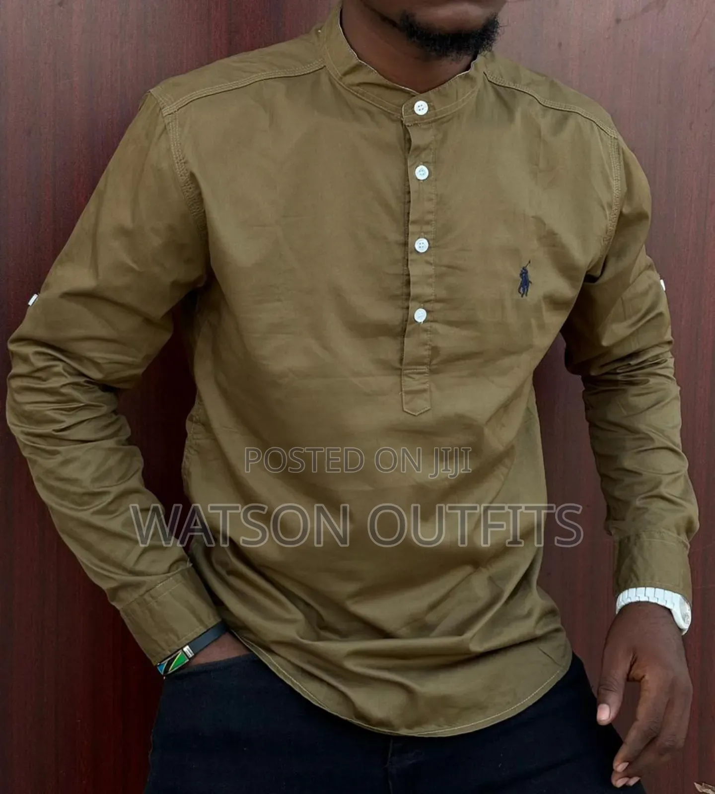 Shirts Clean in Round Collar