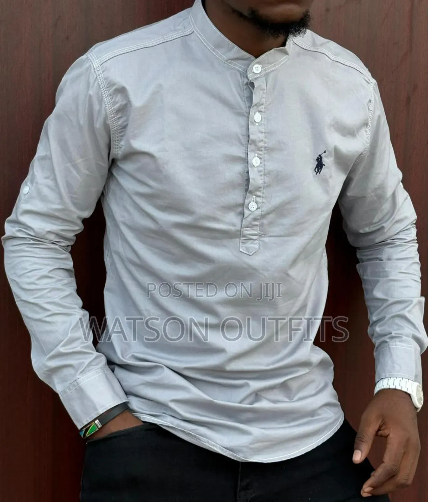 Shirts Clean in Round Collar