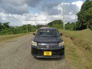 Toyota Corolla Rumion Hatchback 1.5 FWD 2010 Black