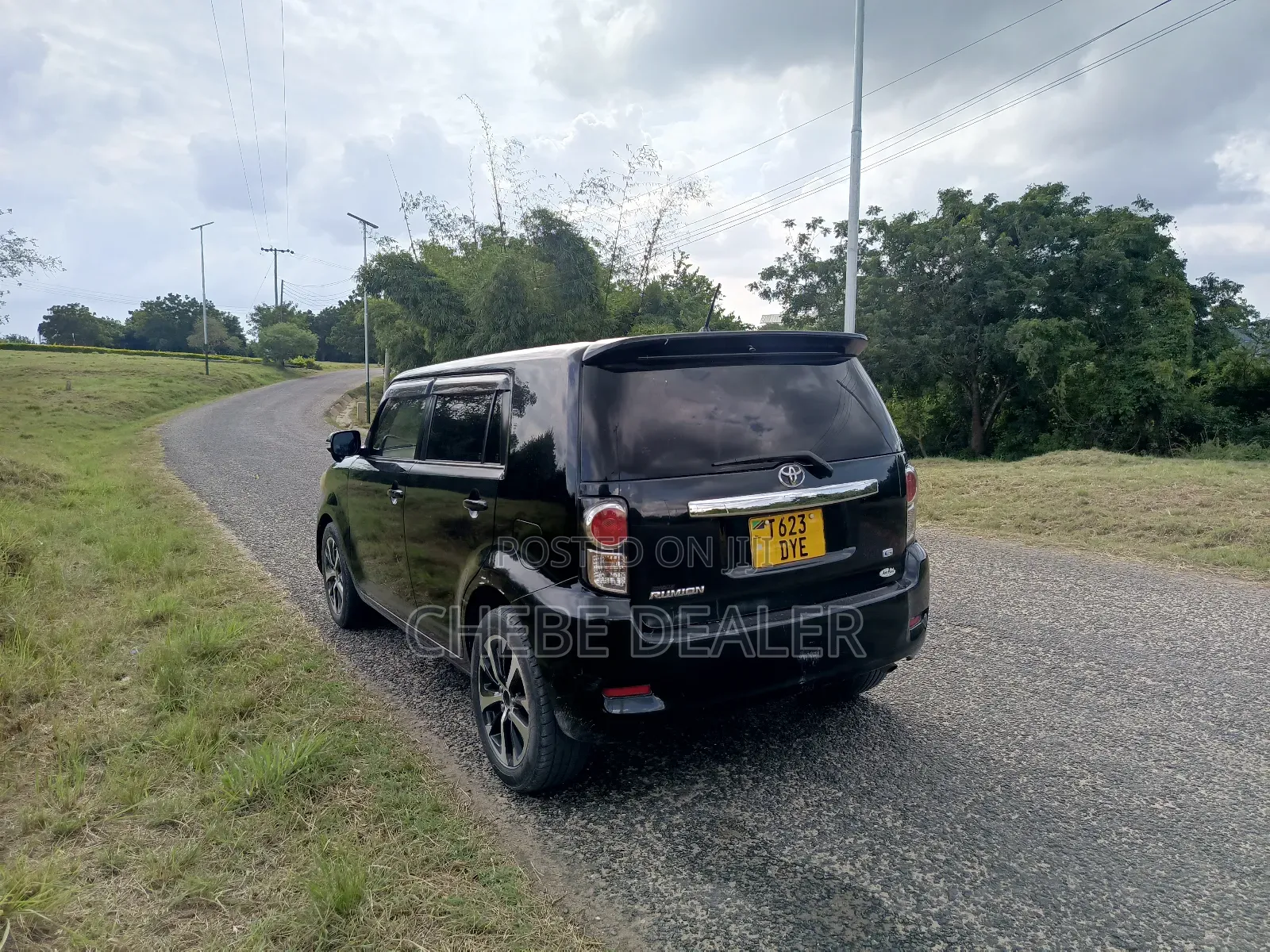 Toyota Corolla Rumion Hatchback 1.5 FWD 2010 Black