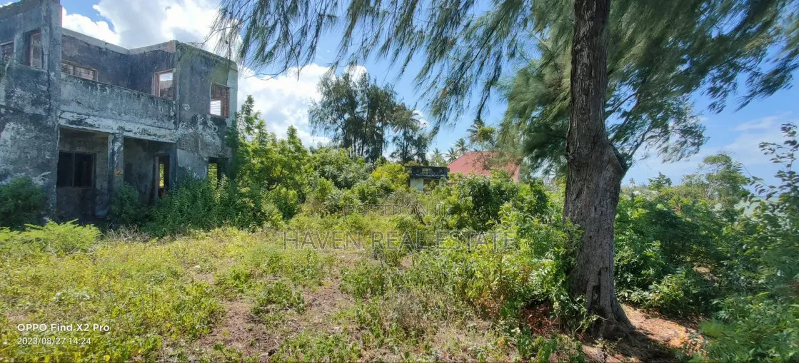 Beach Plot for Sale at Zanzibar