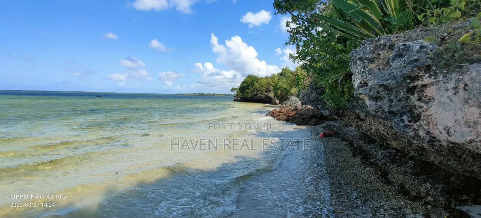 Beach Plot for Sale at Zanzibar