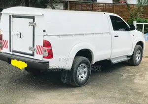 Toyota Hilux 2014 White