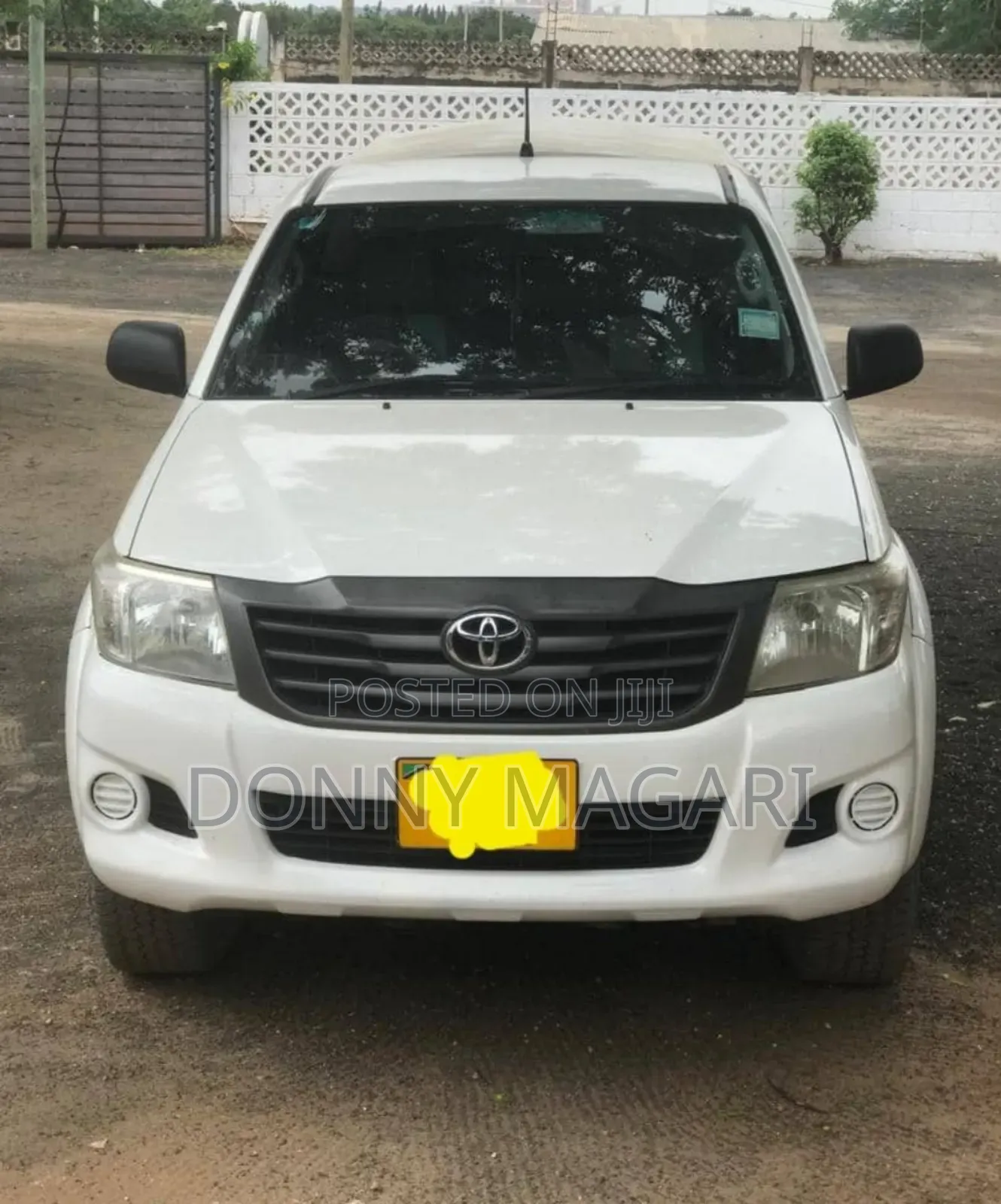Toyota Hilux 2014 White