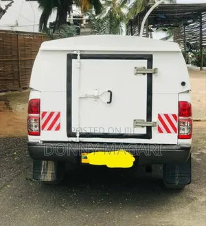 Toyota Hilux 2014 White