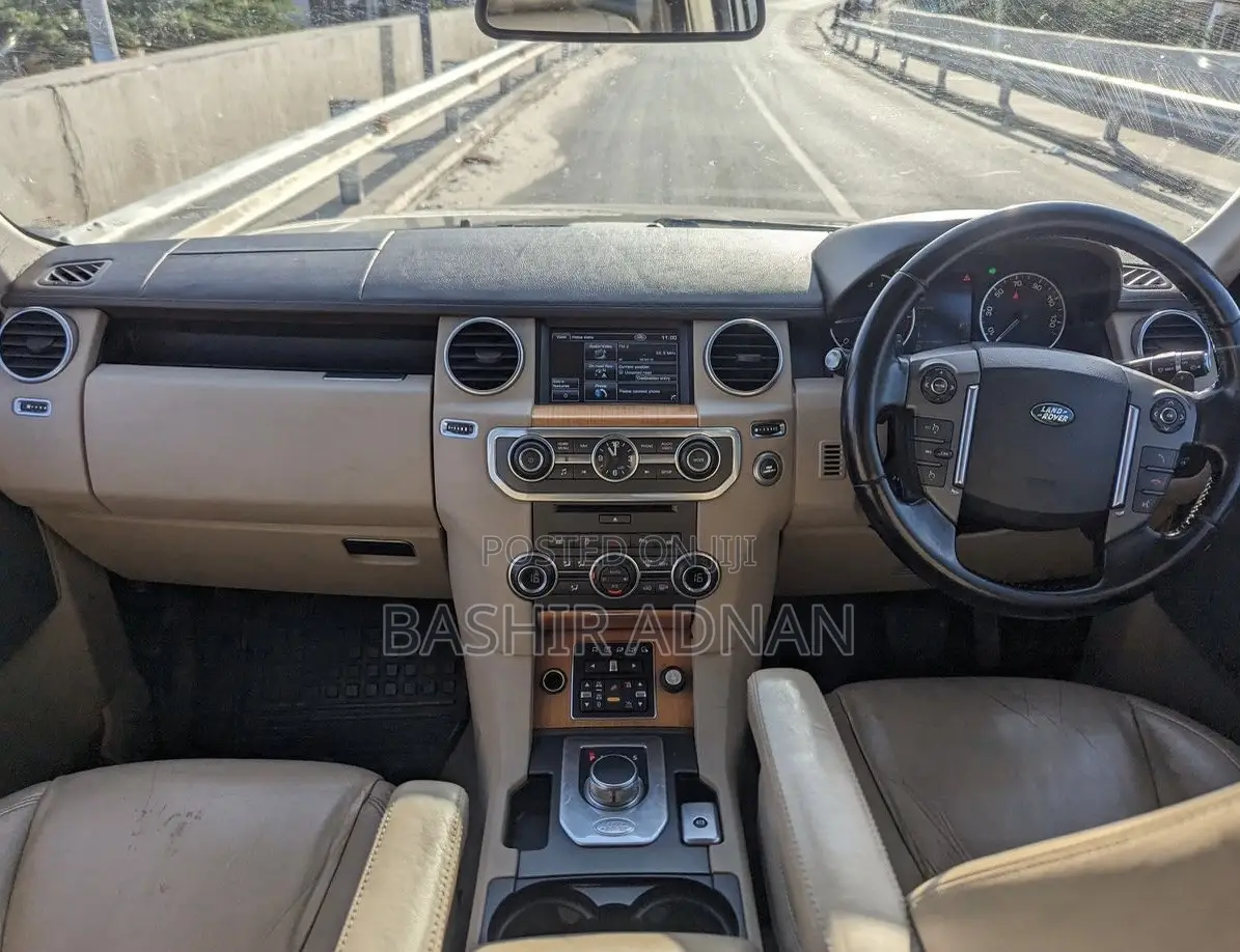 Land Rover Discovery 2013 Black