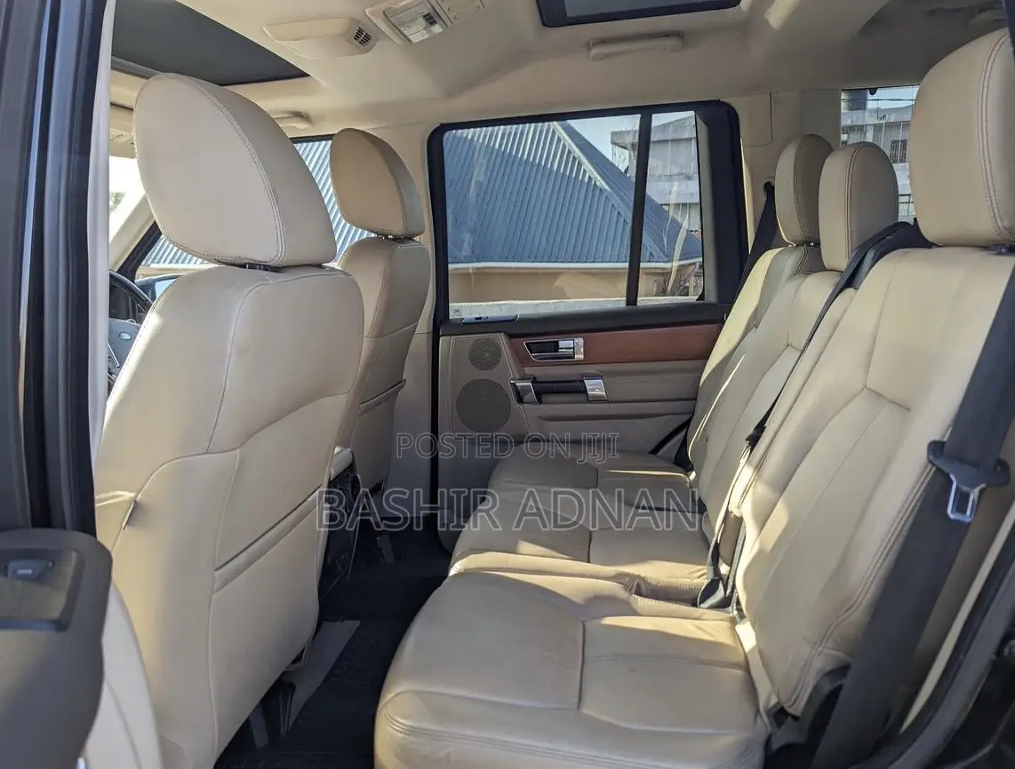 Land Rover Discovery 2013 Black