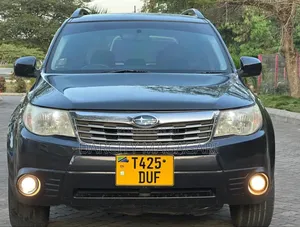 Photo - Subaru Forester 2010 Gray