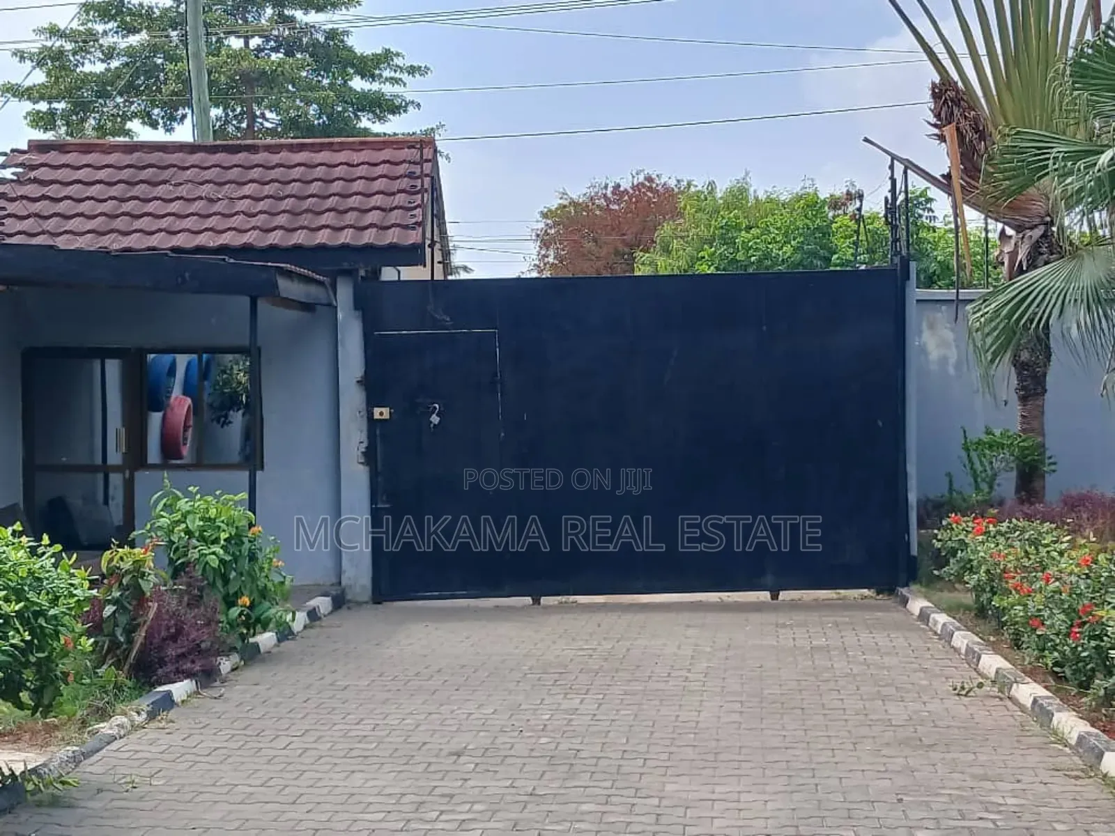 4bdrm Block of Flats in Yusuph Mchakama, Mbezi Beach for sale