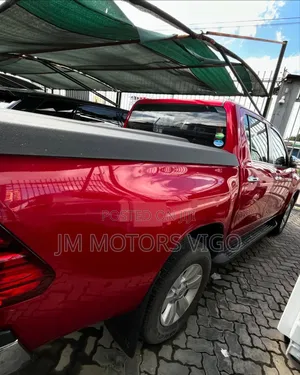 Toyota Hilux 2019 Burgundy