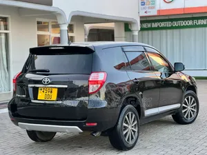 Photo - Toyota Vanguard 2008 Black