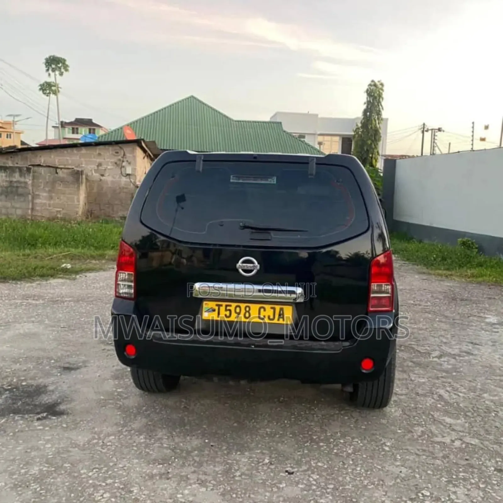 Nissan Pathfinder 2007 Black