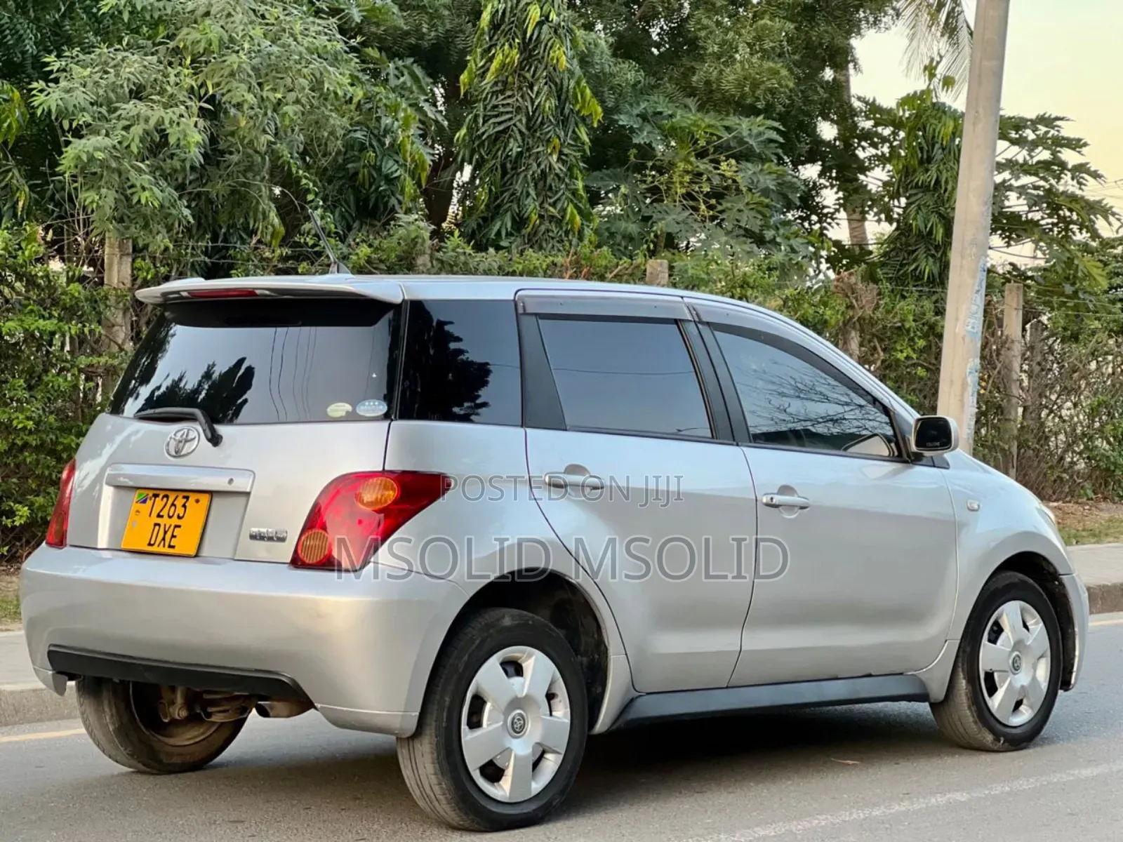 Toyota IST 2004 Silver