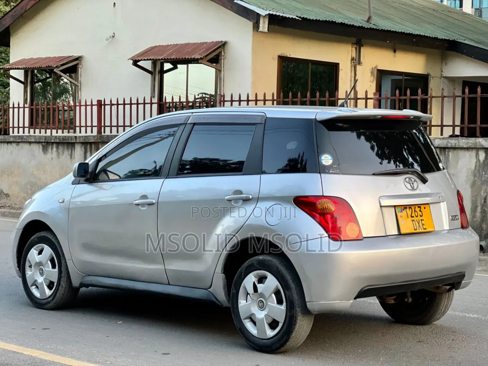 Toyota IST 2004 Silver