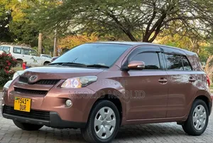 Toyota IST 2008 Burgundy