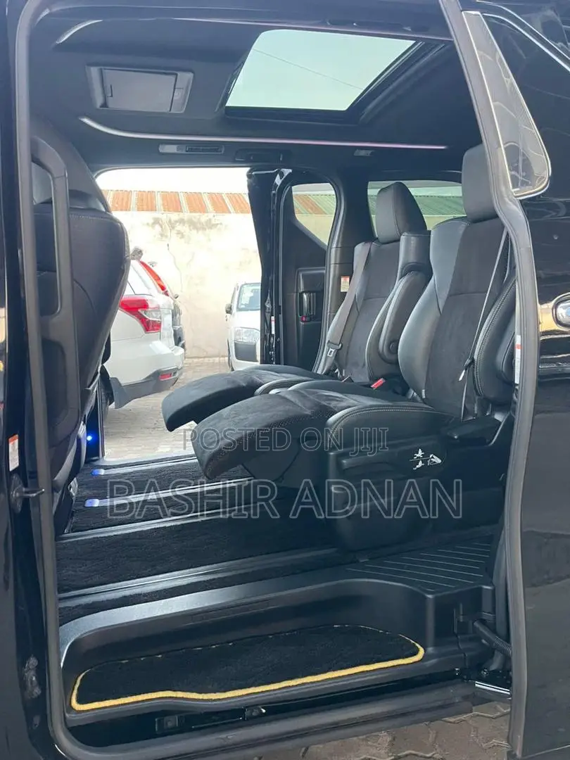 Toyota Vellfire 2016 Black
