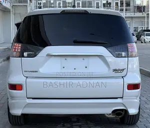 Mitsubishi Outlander 2010 White