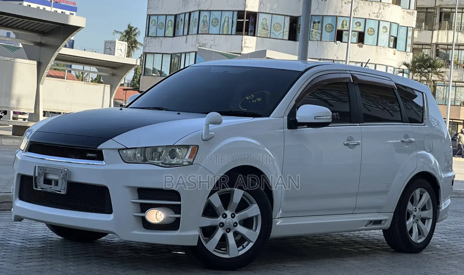 Mitsubishi Outlander 2010 White