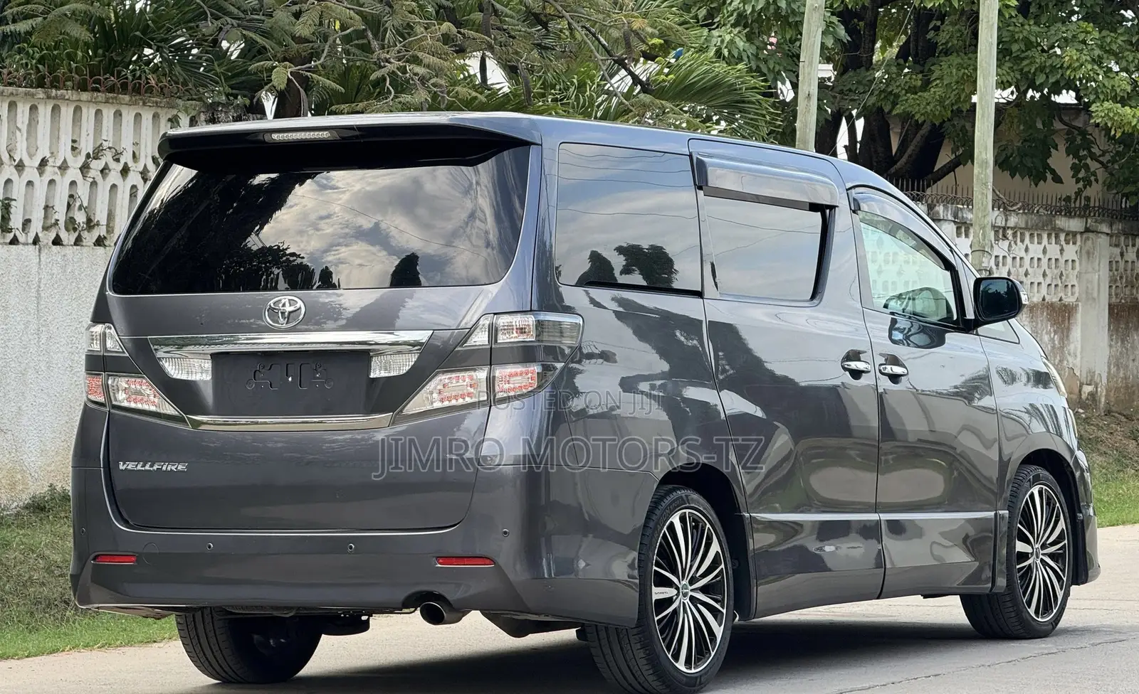 Toyota Vellfire 2009 Gray