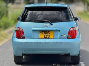Toyota IST 2006 Blue